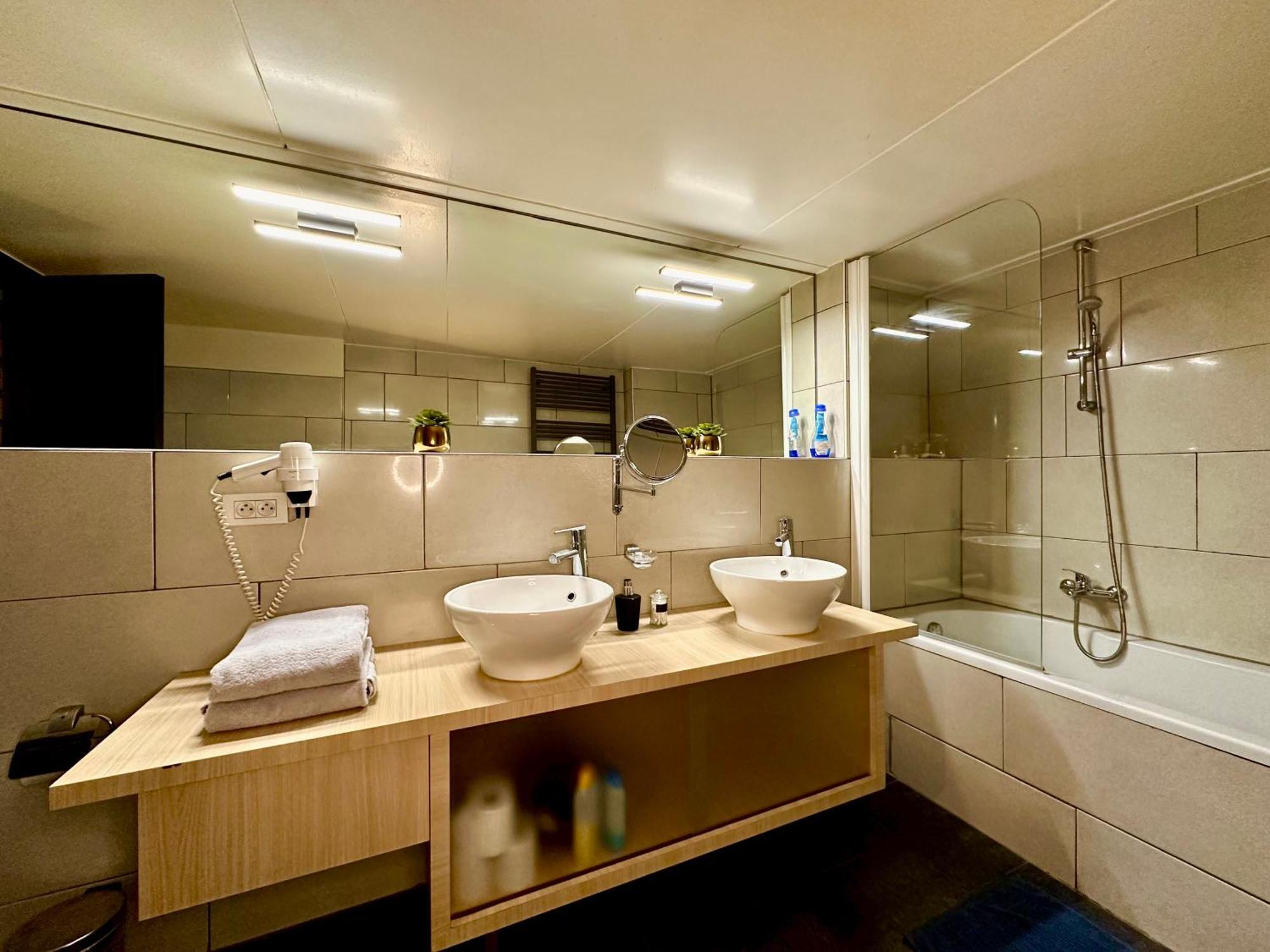Luxury Suites Castel By Rikas Hotels Anvers Dış mekan fotoğraf
