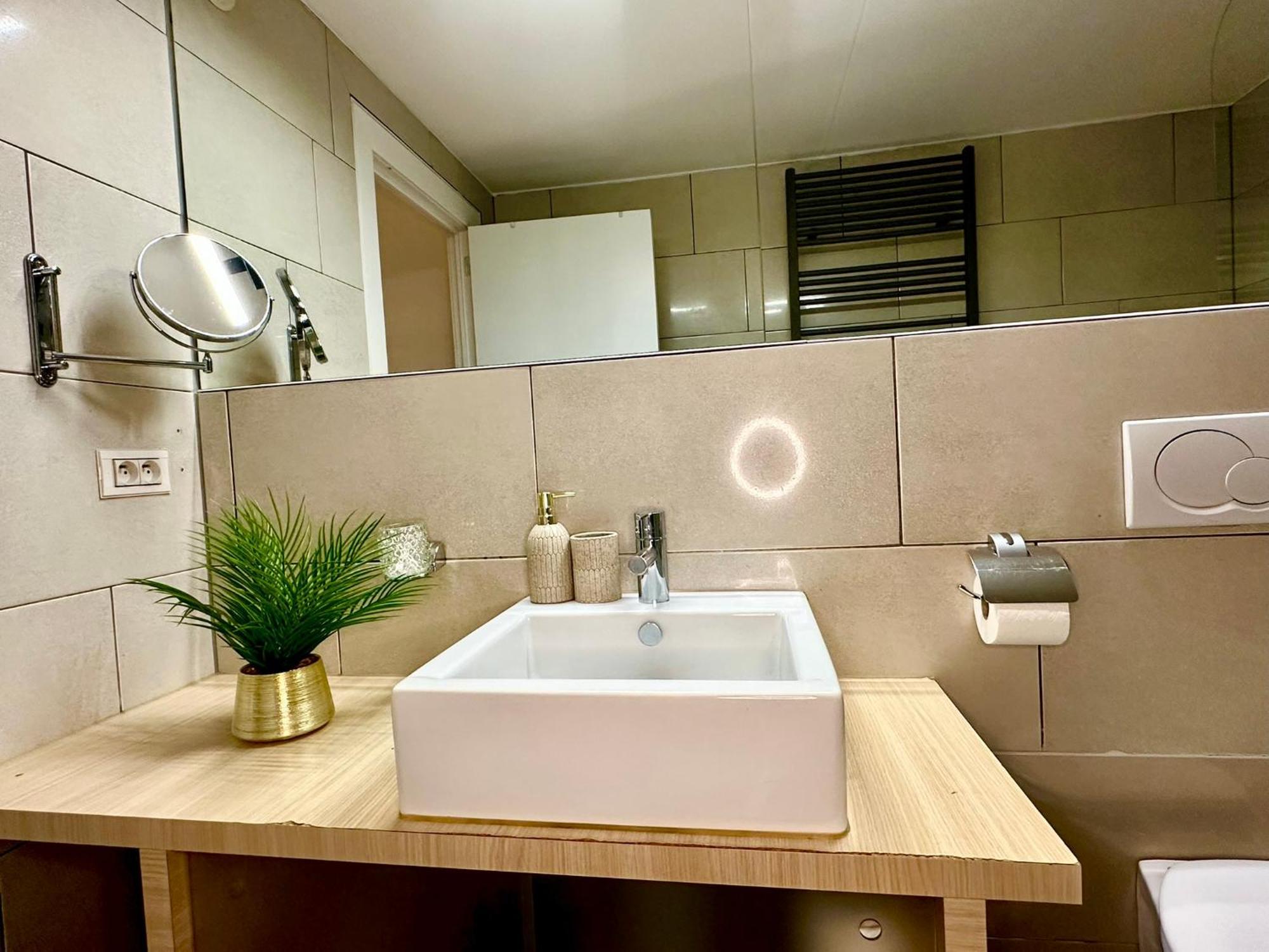 Luxury Suites Castel By Rikas Hotels Anvers Dış mekan fotoğraf